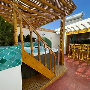 riad-madinina.marrakeshhotelsmorocco.com/